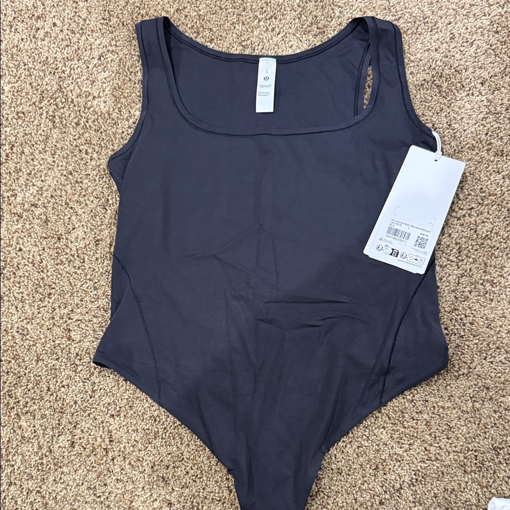 lululemon athletica Scoop Neck Sleeveless Bodysuit in Black and White Duo - Picture 4 of 5